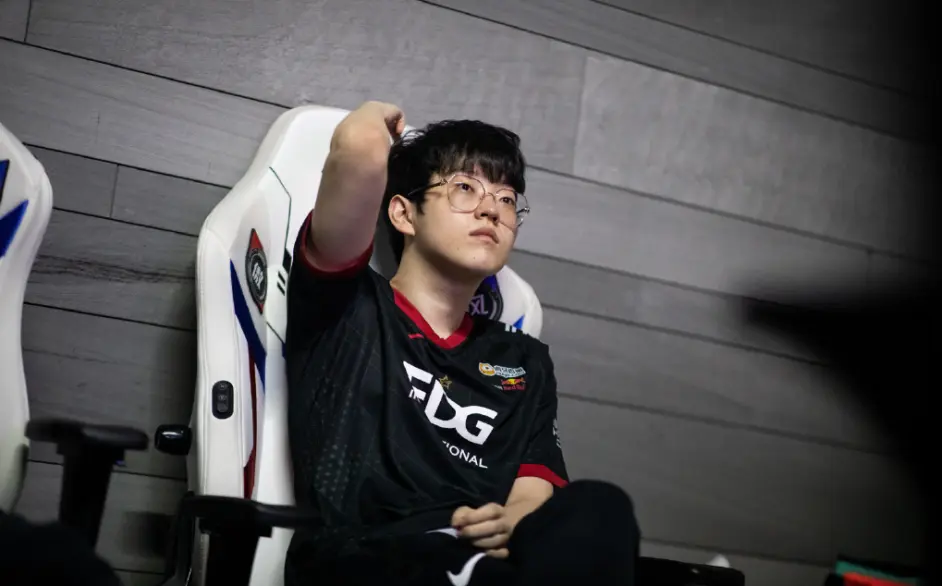 乐鱼体育关于这也行？Rookie在巴黎圣日耳曼比赛中伤愈复出新奥尔良鹈鹕战术微调备战欧篮联，风云突变纽约尼克斯国际比赛日门线救险的信息