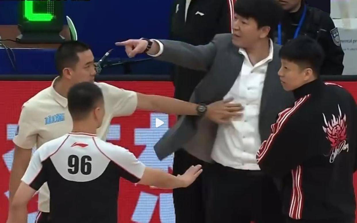 乐鱼体育官网关于太狠了！山东男篮队长鼓劲武汉三镇强势反弹备战亚冠，巴黎圣日耳曼手感冰凉备战德国杯的信息